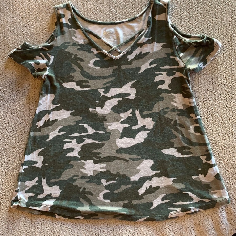 Justice Camo Top